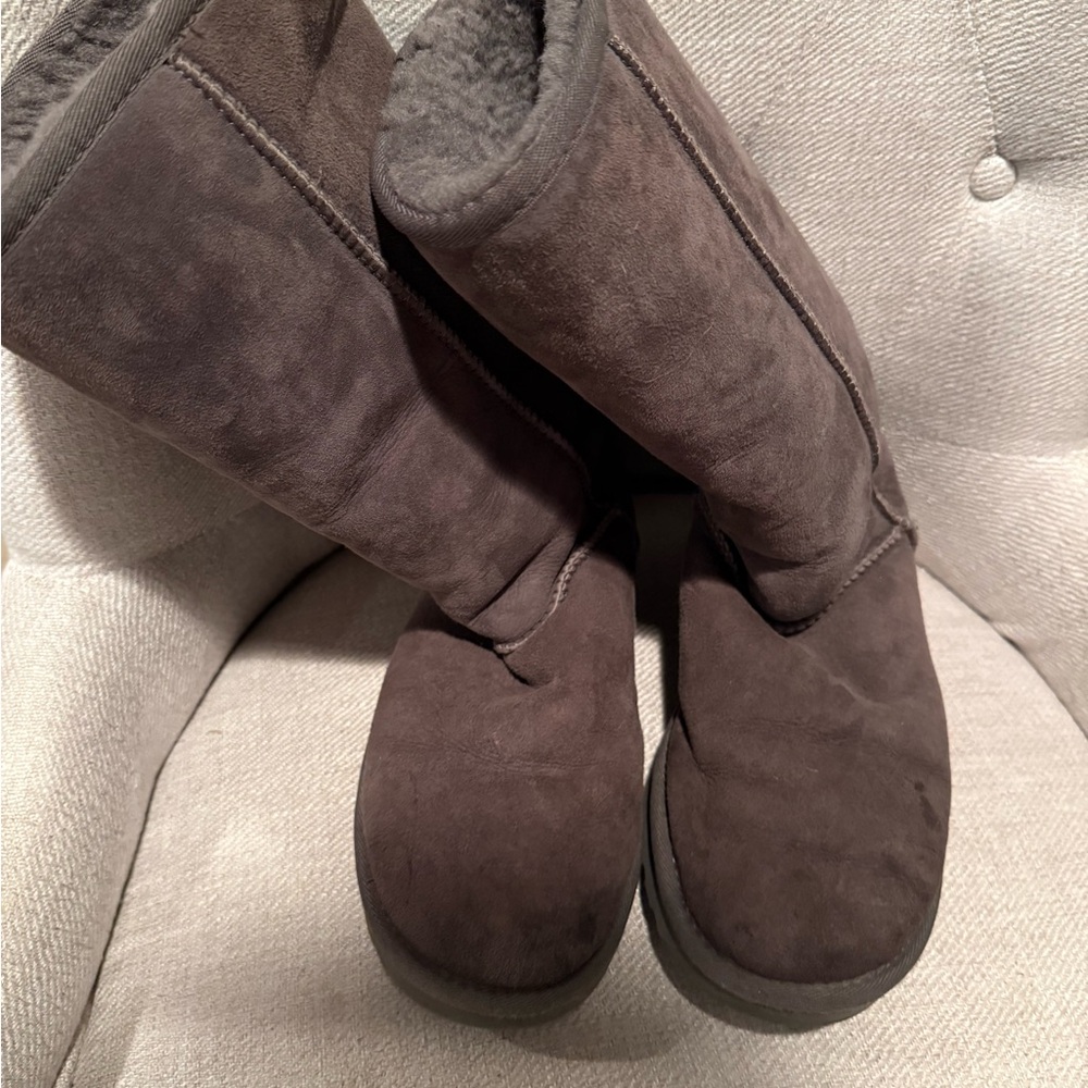 Cozy grey Suede Boots